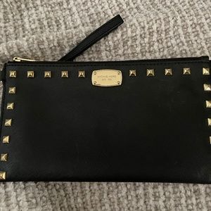 Michael Kors Pouch